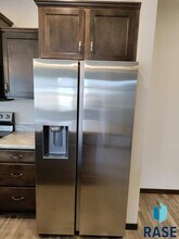 9402 W Dolores Dr in Sioux Falls, SD - Building Photo - Building Photo