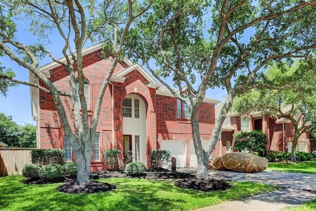 property at 8607 Saratoga Dr