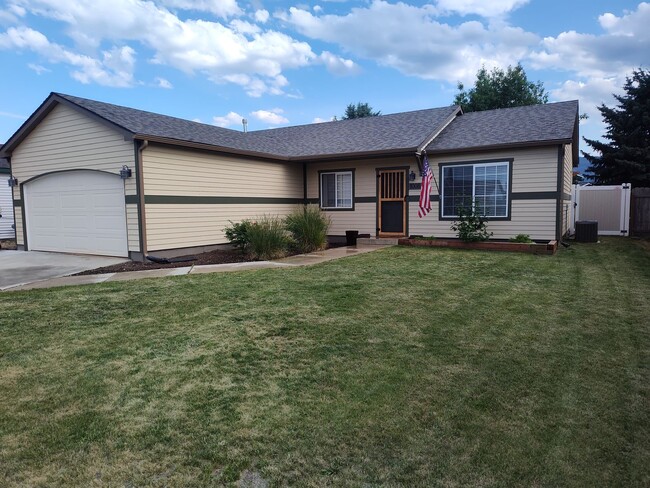 1008 E Teton Ave in Post Falls, ID - Building Photo - Building Photo
