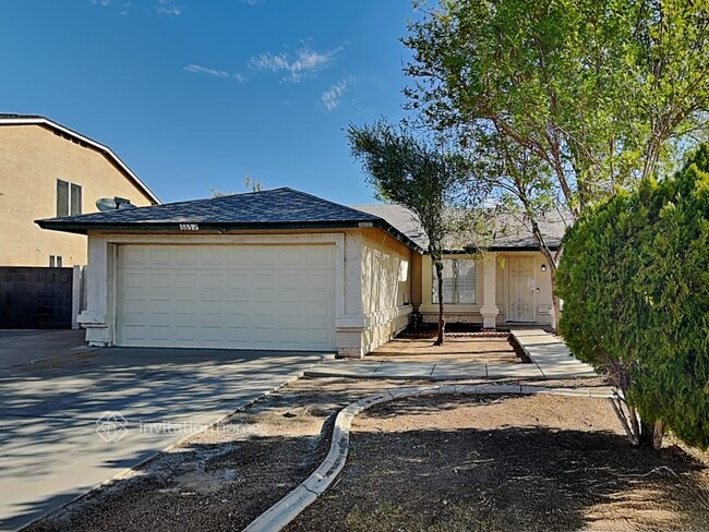 8652 W Alvarado Rd in Phoenix, AZ - Foto de edificio - Building Photo