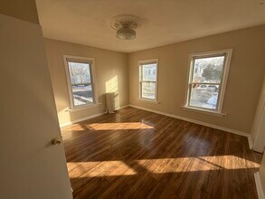 11 New Hampshire Ave in Haverhill, MA - Building Photo - Building Photo