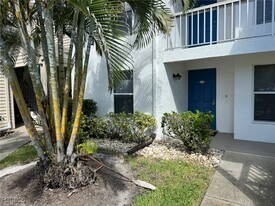 5455 Peppertree Dr in Ft. Myers, FL - Building Photo