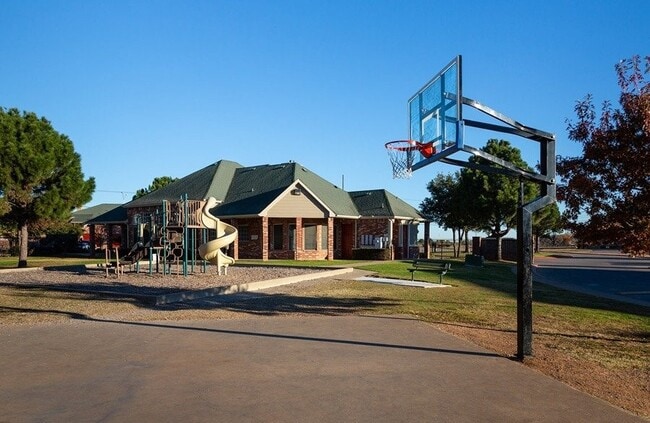 2201 Sycamore School Rd in Fort Worth, TX - Building Photo - Building Photo