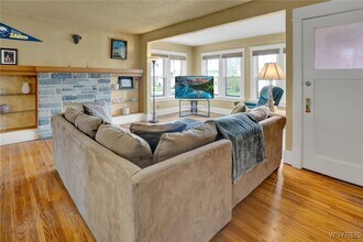10 Stratford Rd in Buffalo, NY - Building Photo - Building Photo