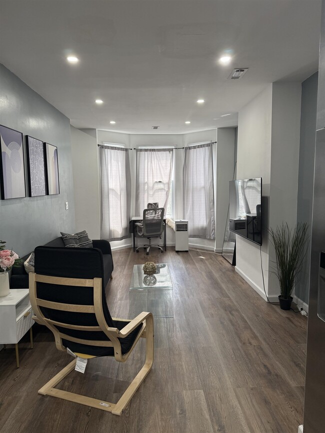 256.5 Fairmount Ave in Jersey City, NJ - Building Photo - Building Photo
