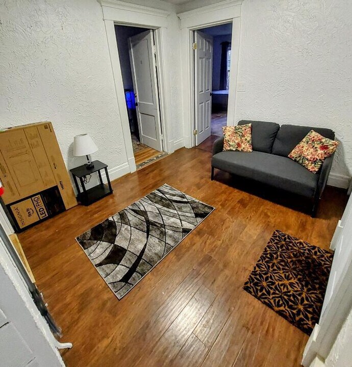2 Niagara Fls Blvd in Buffalo, NY - Building Photo