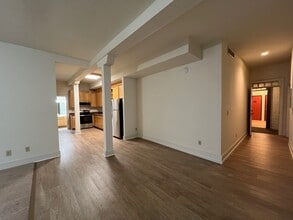 Abodes Downtown (Franklin Apts) in Bloomington, IN - Foto de edificio - Building Photo