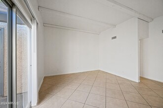 612 S Allred Dr in Tempe, AZ - Building Photo - Building Photo