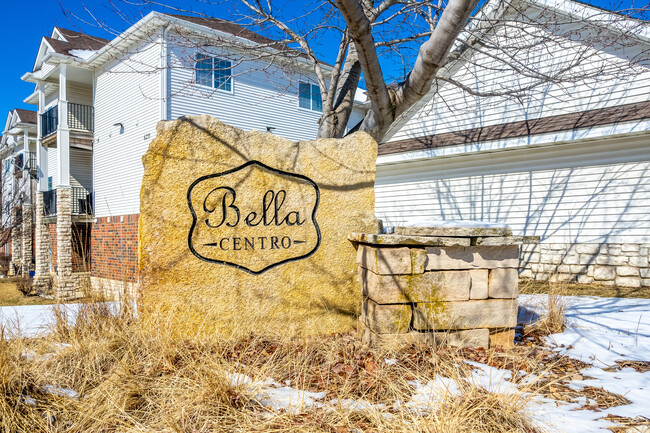 Bella Centro Condominiums in West Des Moines, IA - Building Photo - Building Photo