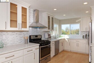 653 Humboldt St in Richmond, CA - Building Photo - Building Photo