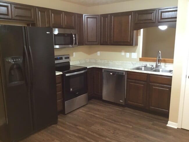 2040 Theodore Dr in Indianapolis, IN - Building Photo - Building Photo