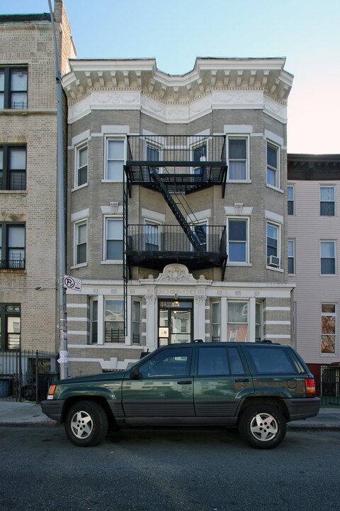 524 Lafayette Ave in Brooklyn, NY - Building Photo