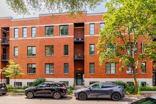624 Saint-Philippe Rue in Montréal, QC - Building Photo