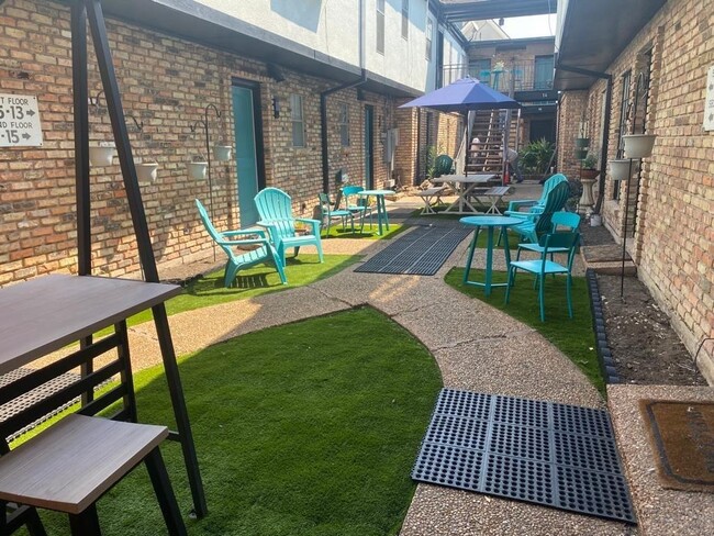 1801 Huldy St in Houston, TX - Building Photo - Building Photo