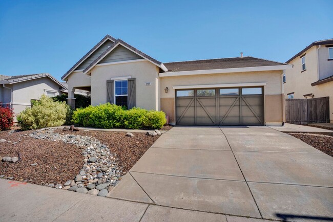 5405 Mossy Stone Way in Rancho Cordova, CA - Foto de edificio - Building Photo