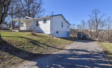 5 Lake St in Williamstown, KY - Building Photo - Building Photo