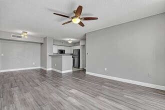 651 Okeechobee Blvd in West Palm Beach, FL - Building Photo - Building Photo