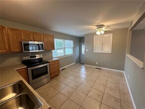 1652 Oliveto Ln in Hazelwood, MO - Building Photo - Building Photo