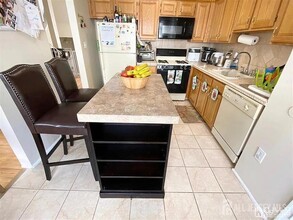 790 Harbortown Blvd in Perth Amboy, NJ - Building Photo - Building Photo
