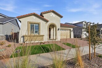 15660 W Pershing St in Surprise, AZ - Building Photo - Building Photo