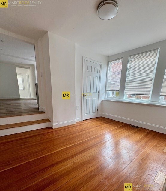 340 Market St, Unit T in Boston, MA - Building Photo - Building Photo