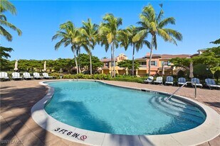 8701 Piazza Del Lago Cir in Estero, FL - Building Photo