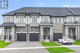 3 Bilanski Farm Rd in Brantford, ON - Building Photo