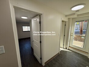 10 Darling St, Unit #2 in Boston, MA - Foto de edificio - Building Photo