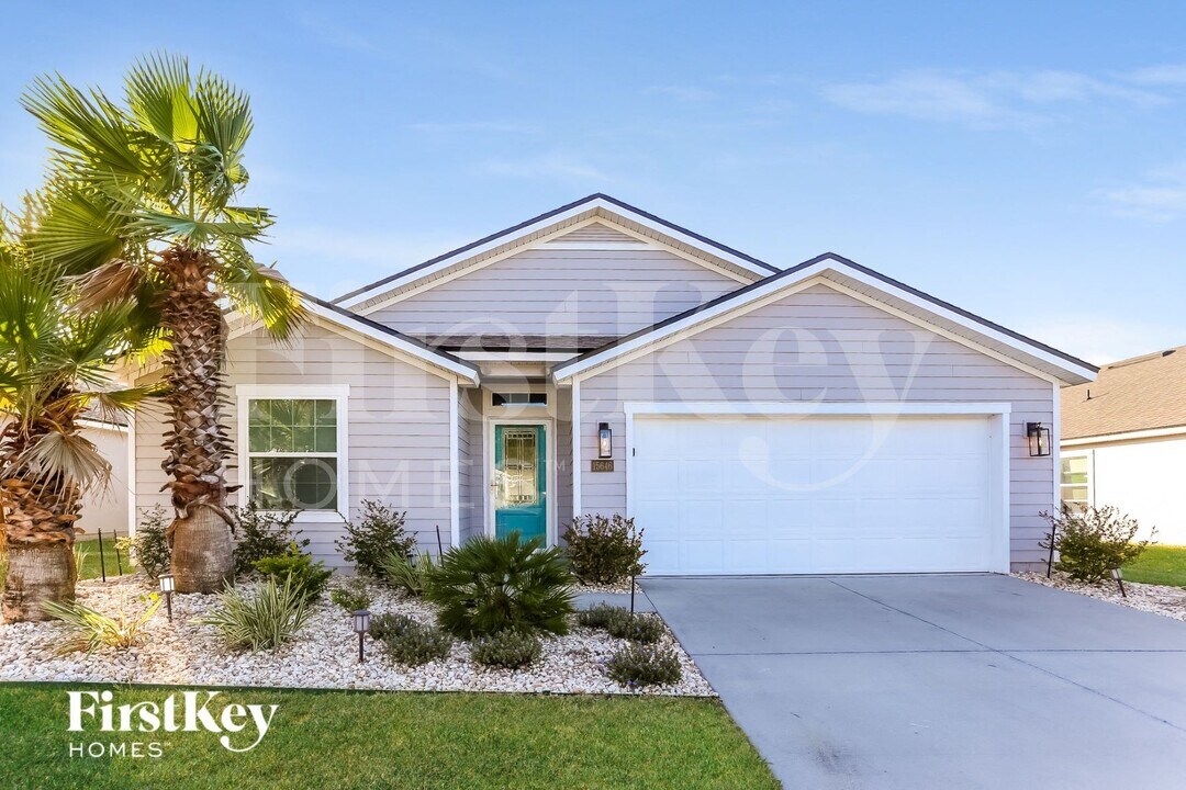 15646 Chir Pine Dr in Jacksonville, FL - Foto de edificio