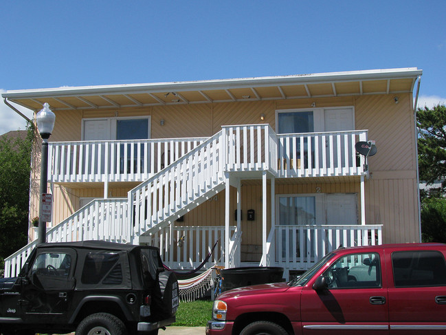 404 Bayshore Dr in Ocean City, MD - Foto de edificio - Building Photo