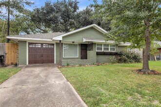 1323 Ansbury Dr in Houston, TX - Building Photo - Building Photo