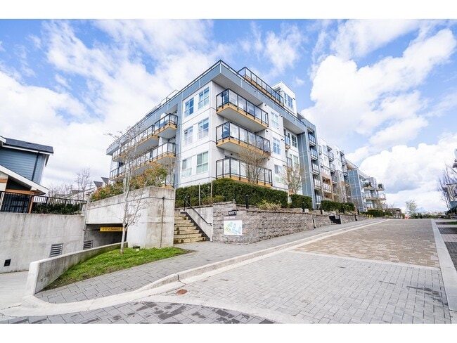 property at 10177 River Dr