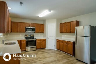 4006 Glennstone Dr, Unit B in Durham, NC - Foto de edificio - Building Photo