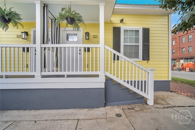 property at 323 W 31st St