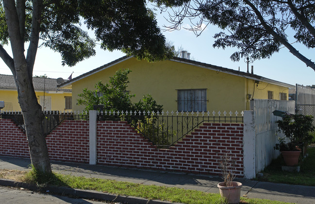 824 Alamo Ave in Richmond, CA - Foto de edificio - Building Photo