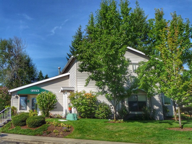 Cascade Crest in Sandy, OR - Building Photo - Building Photo