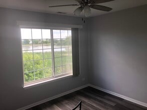 2818 Impressions Dr in Lake In The Hills, IL - Building Photo - Building Photo