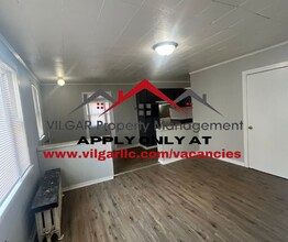 1114 Pine St-Unit -Lower Apt-Unit 1 in Michigan City, IN - Building Photo - Building Photo