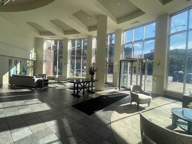 1000 W Adams St in Chicago, IL - Building Photo - Building Photo