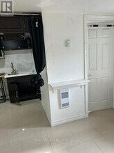 1114 College St in Toronto, ON - Building Photo - Building Photo