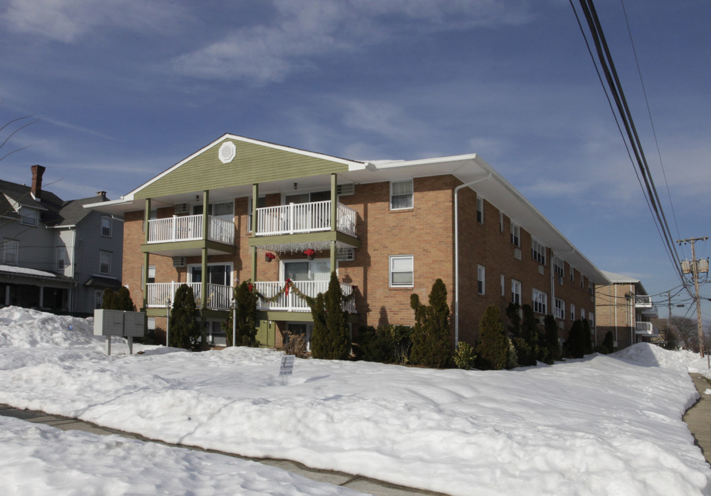 301 6th Ave in Asbury Park, NJ - Building Photo