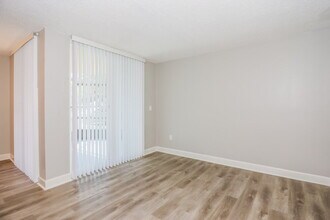 8205 SW 152nd Ave in Miami, FL - Building Photo - Building Photo