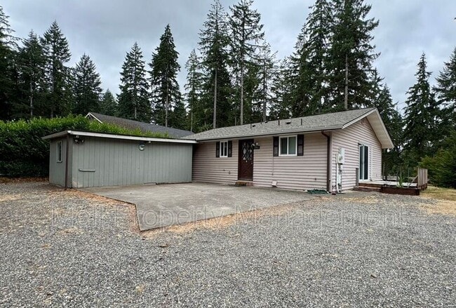 property at 261 E St Andrews Dr