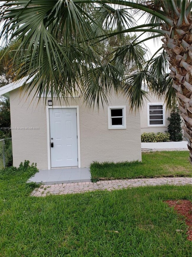 property at 2140 SW 25th St