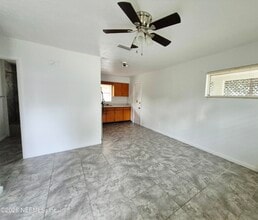 603 Magnolia Ave in Crescent City, FL - Building Photo - Building Photo