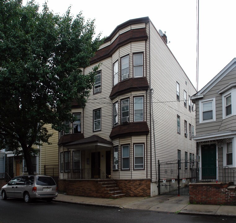 178 Pacific St in Newark, NJ - Building Photo