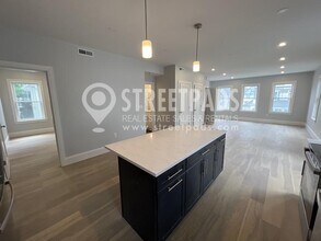 51 Fairbanks St in Boston, MA - Building Photo - Building Photo
