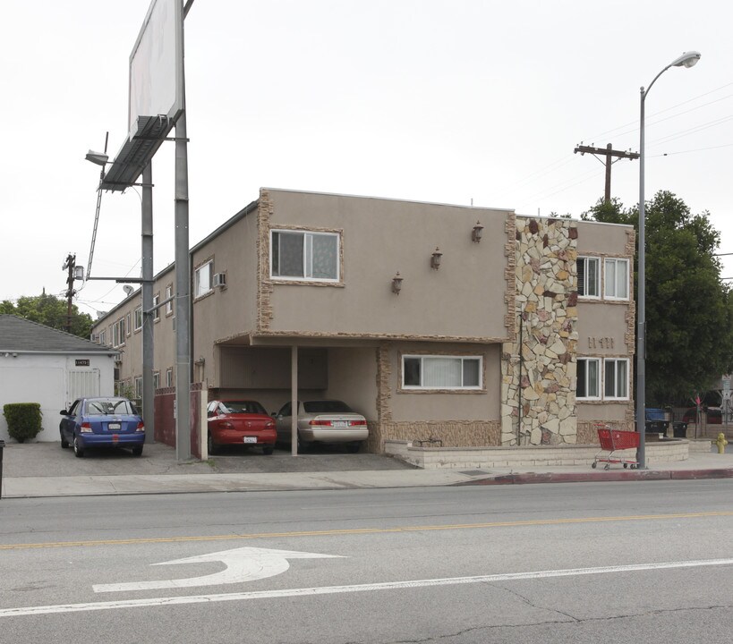 11471 Oxnard St in North Hollywood, CA - Foto de edificio