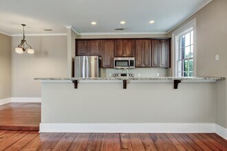 109 E Oglethorpe Ave in Savannah, GA - Building Photo - Building Photo