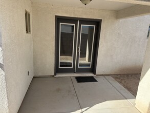 8742 E 40th Ln in Yuma, AZ - Building Photo - Building Photo